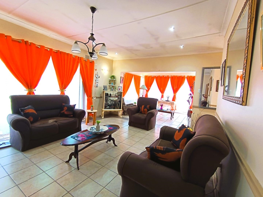 3 Bedroom Property for Sale in Uitsig Free State